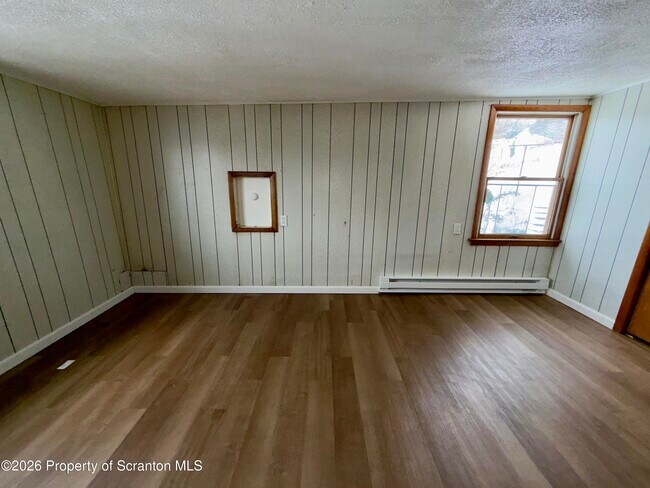 Building Photo - 41 Drummond St