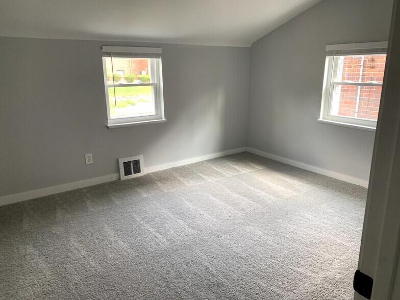 Building Photo - 3837 Delco Rd