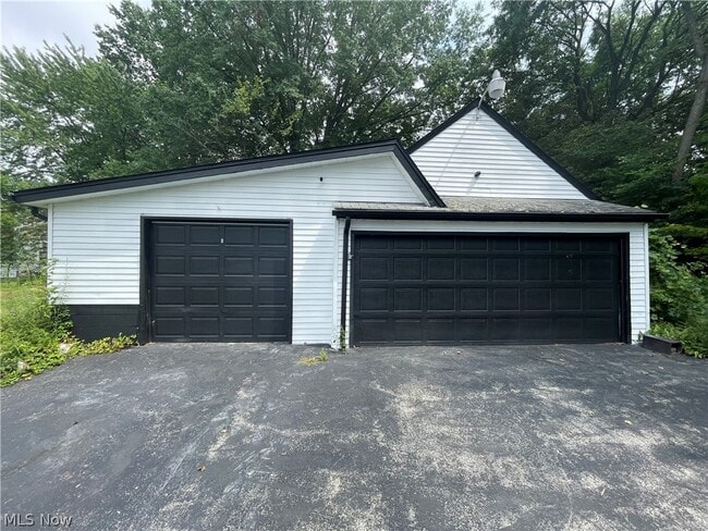 Building Photo - 2235 Montclair Ave