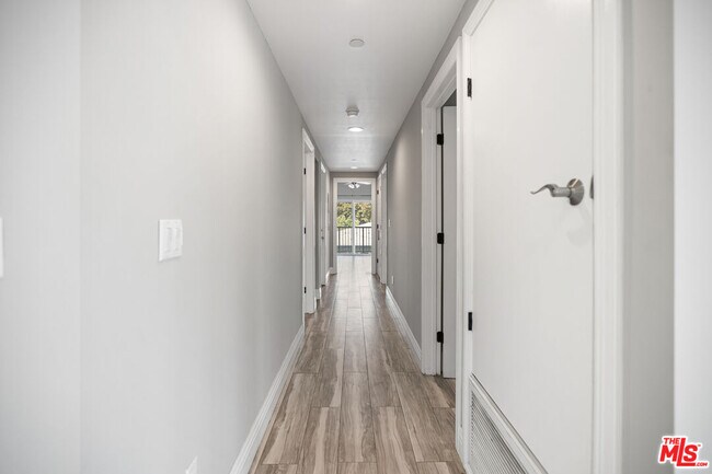Building Photo - 1355 Seward St
