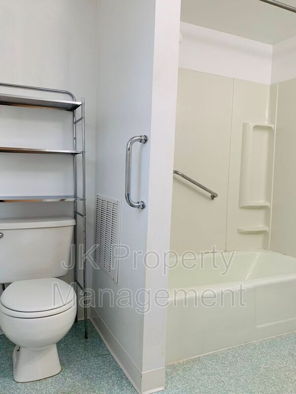 Building Photo - 4236 Central Ave