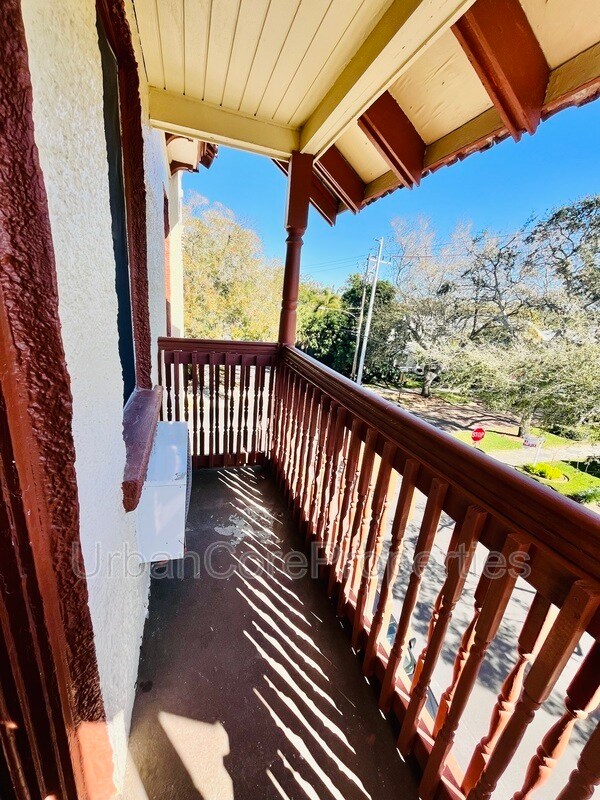 Building Photo - 360 13th Ave NE