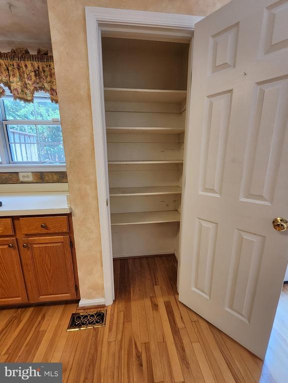 Building Photo - 8612 Sanderling Dr