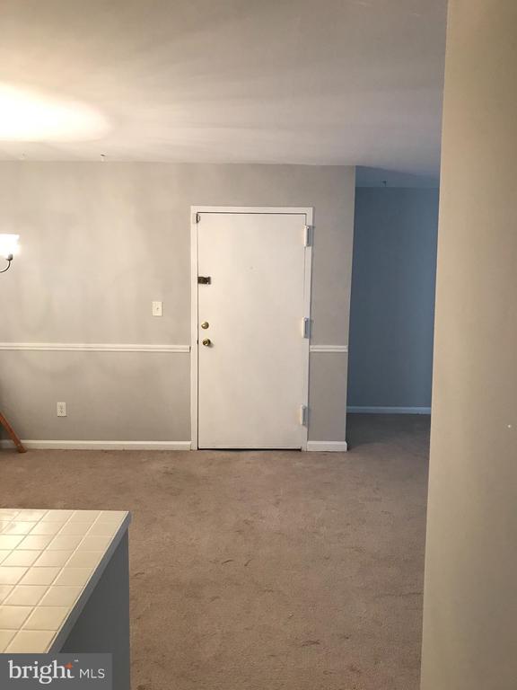 Building Photo - 5911 Prince James Dr