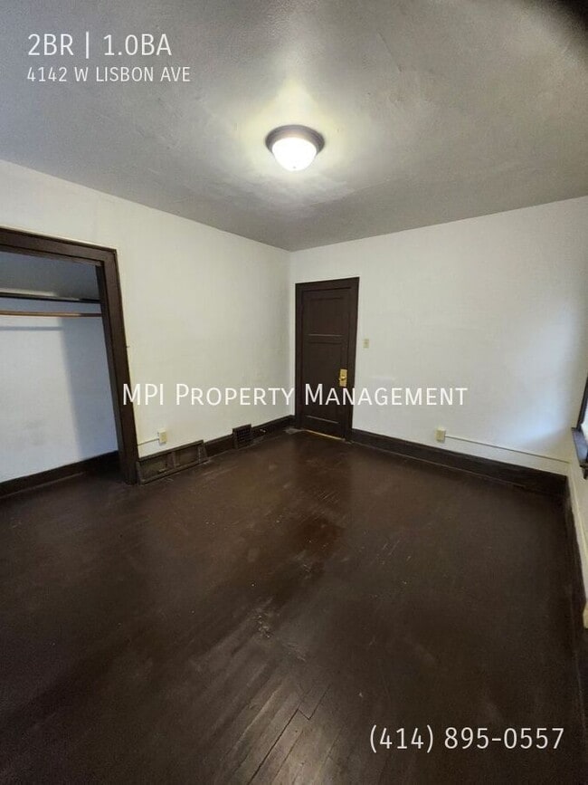 Building Photo - 4142 W Lisbon Ave