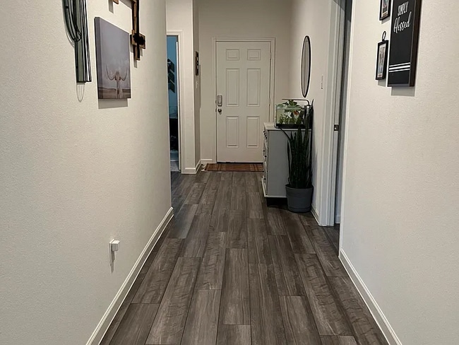 Building Photo - 10316 Castle Lyons Ln