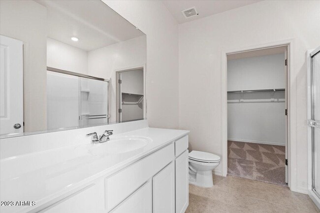 Building Photo - 8129 S 63rd Dr