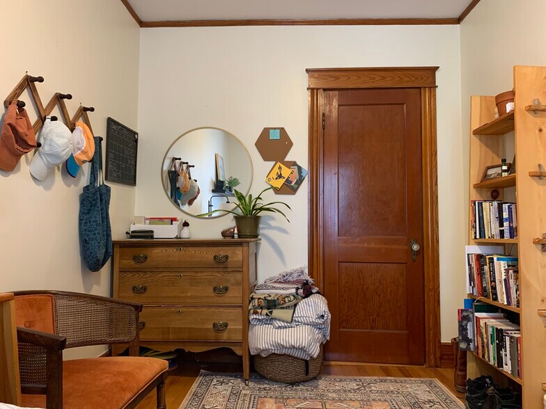 Building Photo - 21 Fessenden St