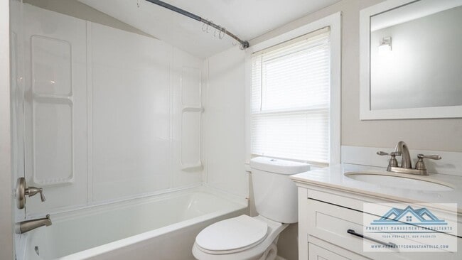 Building Photo - 2024 1st St SW