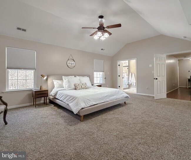 Building Photo - 23185 Pembrook Dr