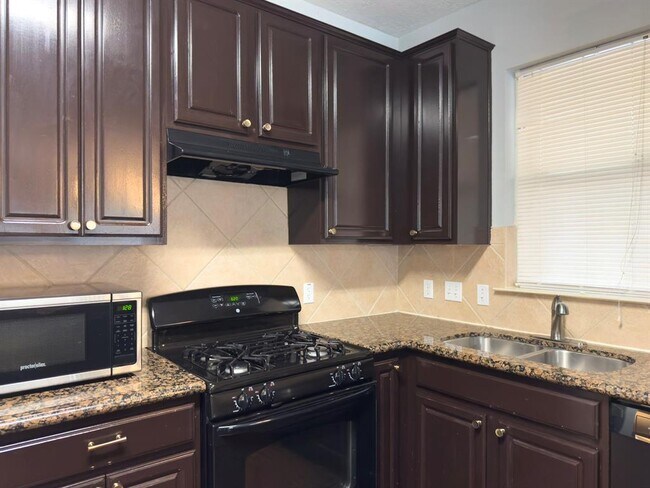 Building Photo - 5227 Brinkman Ct