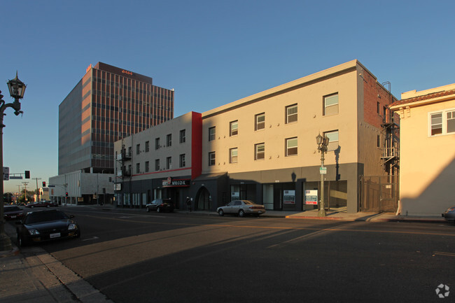 Building Photo - Sunset Wilcox Building