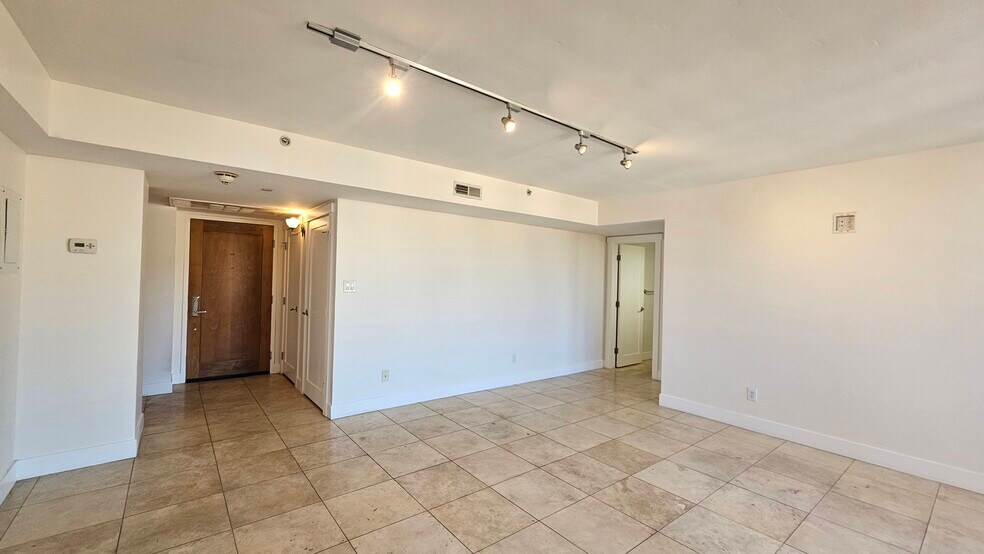 Building Photo - 230 E 300 S