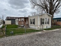 Building Photo - 3 Bedroom 2 Bath High-End Mobile Home with...