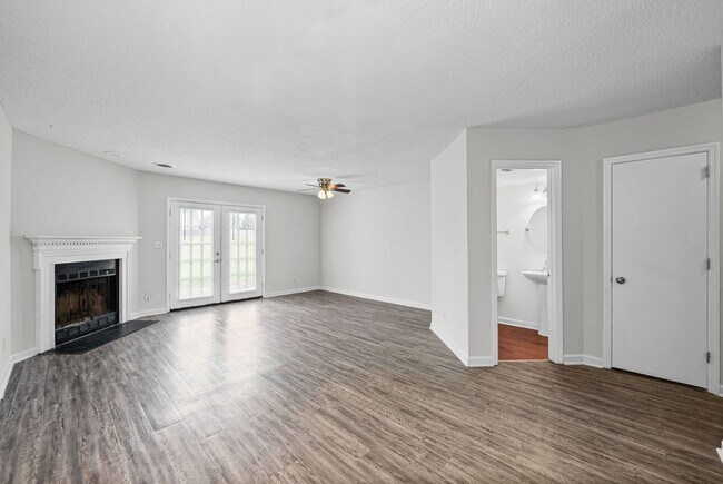 Building Photo - 105 Greenland Ct