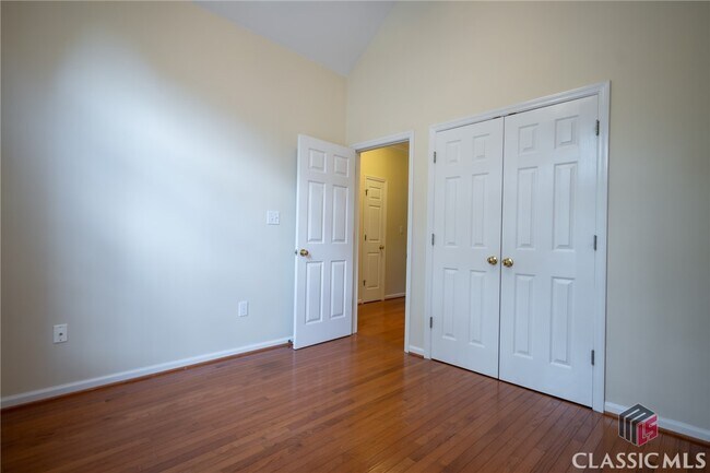 Building Photo - 1030 Laurel Springs Ct