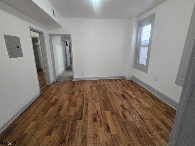 Building Photo - 102 South St