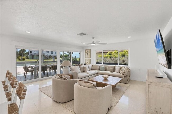 Building Photo - 1915 Pennsylvania Ave