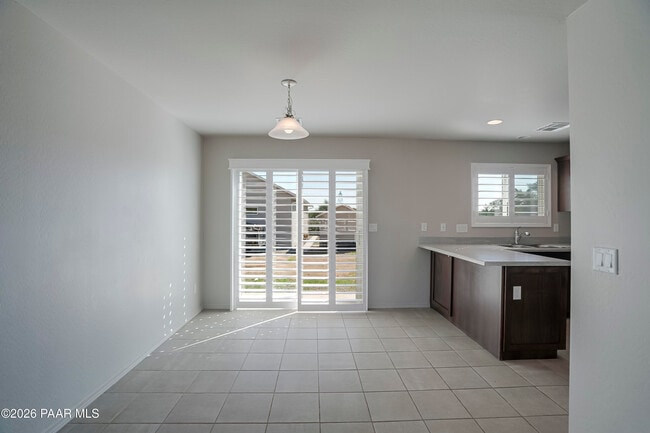 Building Photo - 6755 N Double Tree Rd