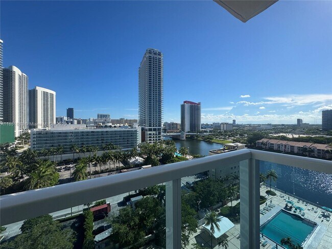 Building Photo - 3800 S Ocean Dr