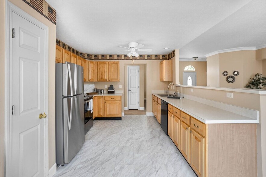 Building Photo - 3202 Grandview Way