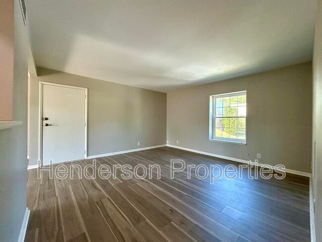 Building Photo - 2614-D Park Rd