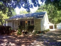 Building Photo - 640 Kirby Pl