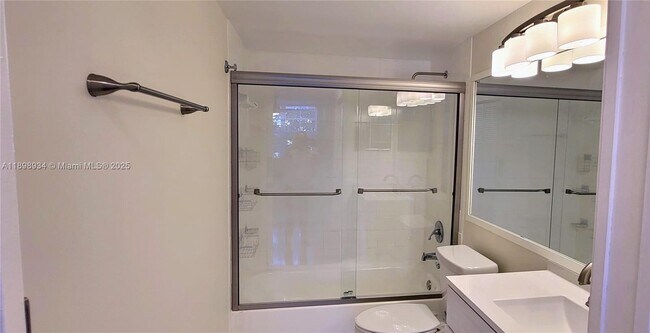 Building Photo - 19555 E Country Club Dr