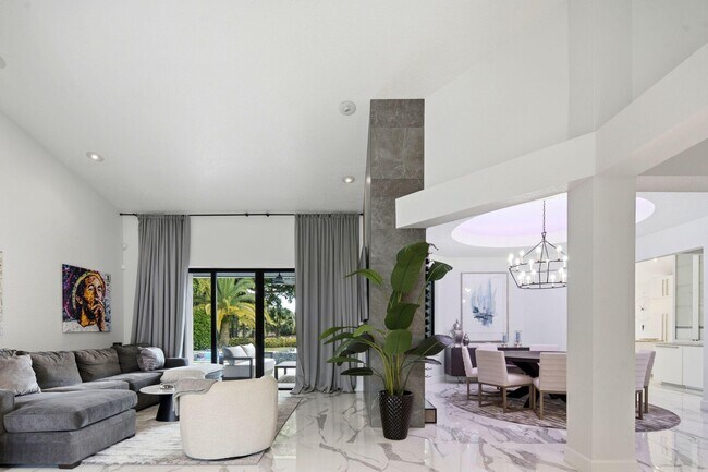 Building Photo - 10720 Ave of the PGA