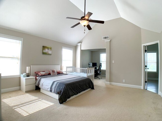Building Photo - 2925 McManus Cir