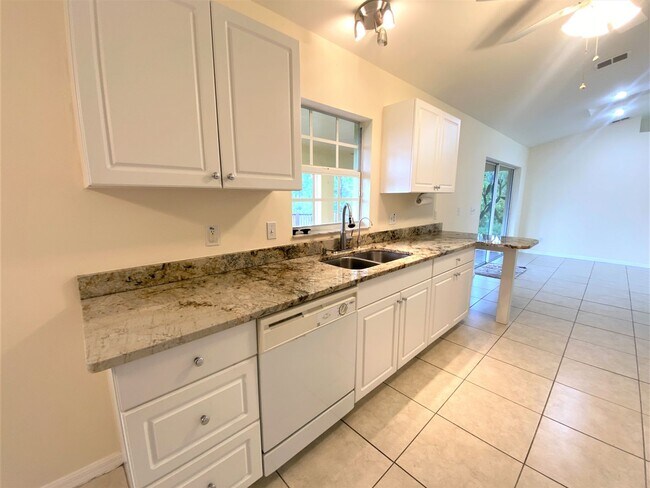Building Photo - ** GOLDEN GATE ESTATES ** 3 BED / 2 BATH -...