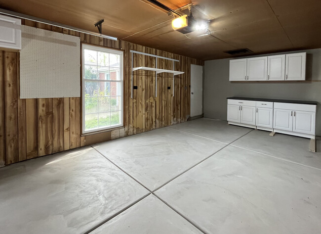 Building Photo - 2020 N Kennicott Dr