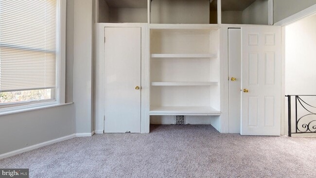 Building Photo - 1426 S 52nd St