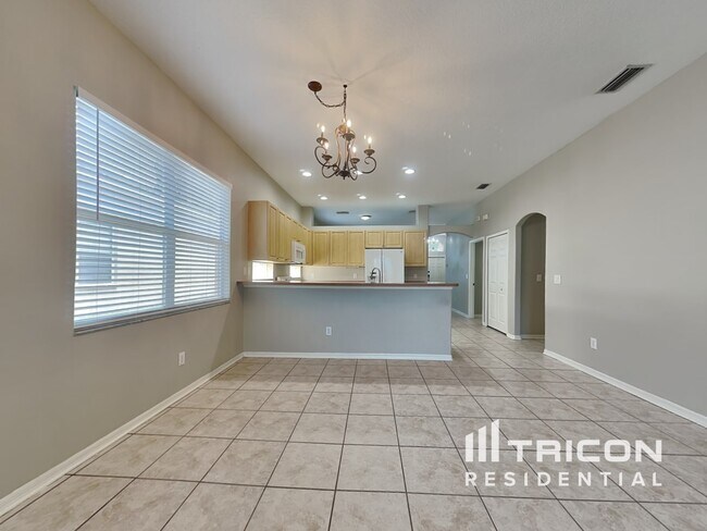 Building Photo - 5547 Braddock Dr