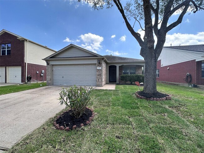 Primary Photo - 10307 Logan Bridge Ln