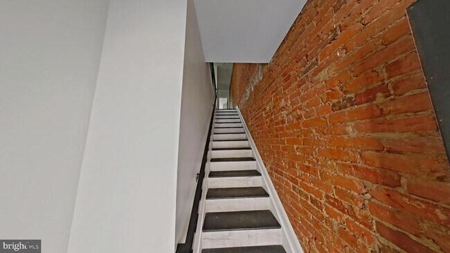 Building Photo - 3510 N Mascher St