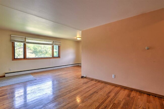 Building Photo - 5834 Balsam Rd
