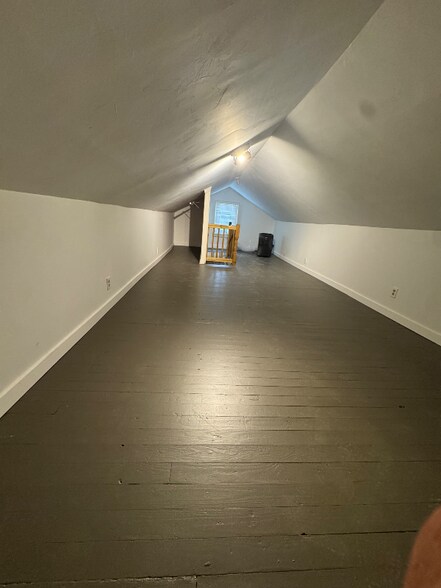 Building Photo - 401 Hollingsworth Cir