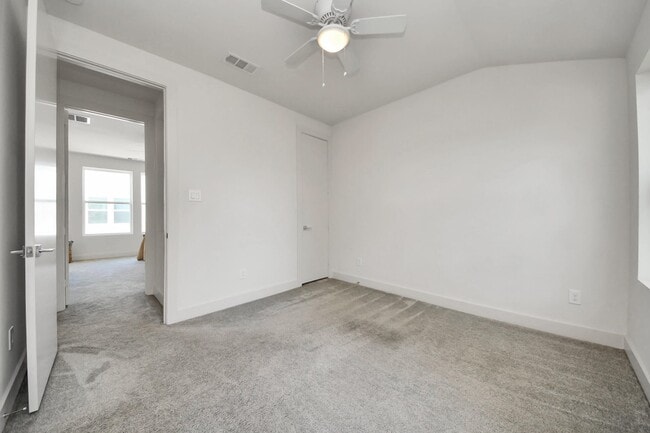 Building Photo - 4810 Martin Oaks Ln