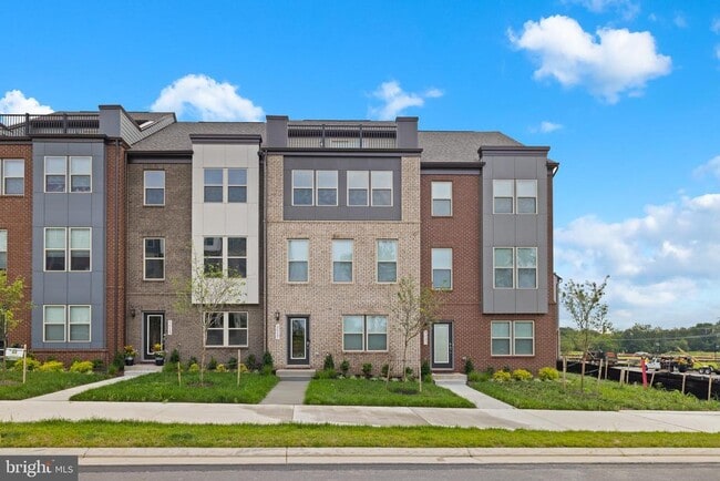Building Photo - 9017 Katherine Johnson Ave