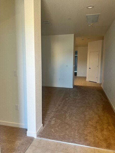 Building Photo - 741 Skyler Ct