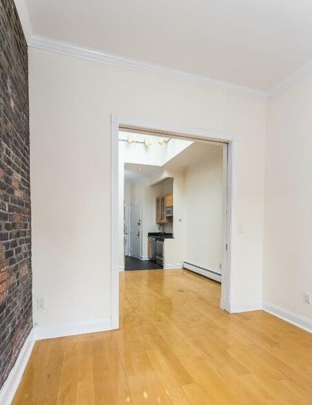 Building Photo - 42 Avenue B