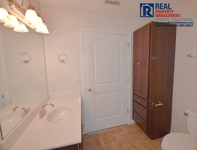 Building Photo - 1561 Passage Dr