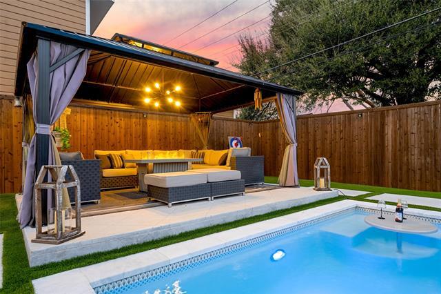 Building Photo - 3111 Hedgerow Dr