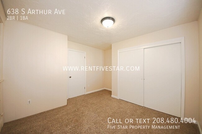 Building Photo - 638 S Arthur Ave