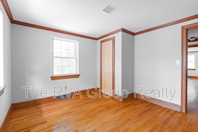 Building Photo - 36 Ferndale Drive