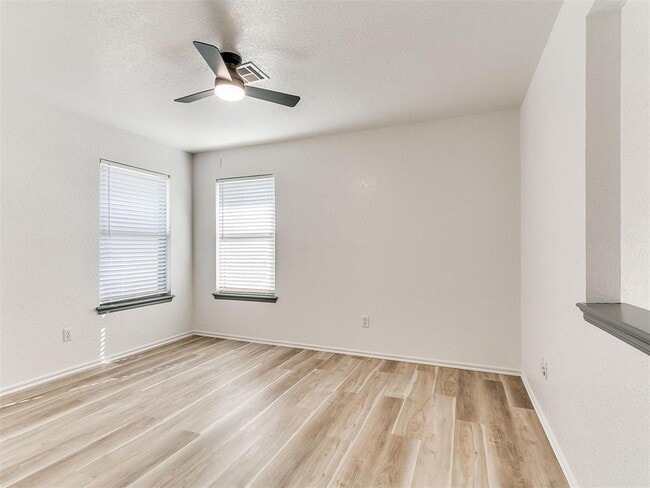 Building Photo - 3504 Quail Run Dr