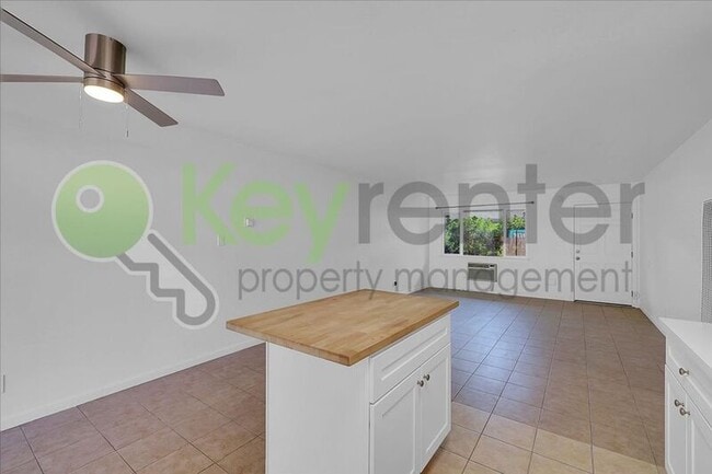 Building Photo - 6705 Greenback Ln
