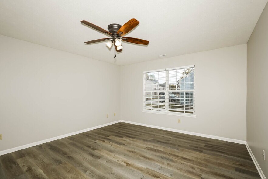 Building Photo - 10802 Washington Bay Dr