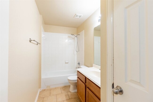 Building Photo - 7220 Petersburg Dr